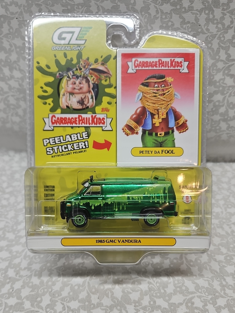 Greenlight 1983 GMC Vandura Garbage Pail Kids Green Chase